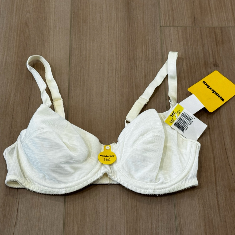 NWT Wonderbra Underwire Bra – Ivory/Cream | Size 38C
